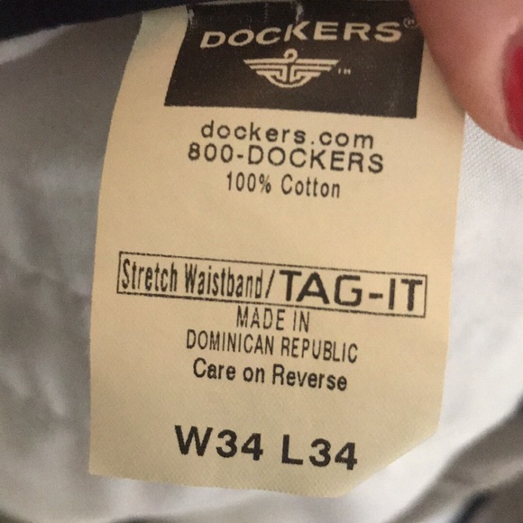 Men’s Docker khaki pants - Picture 2 of 2